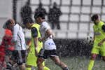 ¡Cómo está Segunda! El líder puede caerse tras 25 jornadas seguidas y una granizada lleva el Burgos-Amorebieta al 104'