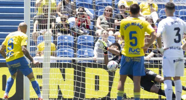 La parada con la cara de Gazzaniga que acerca al Girona a la Champions y mete al Barça de Xavi en un lío