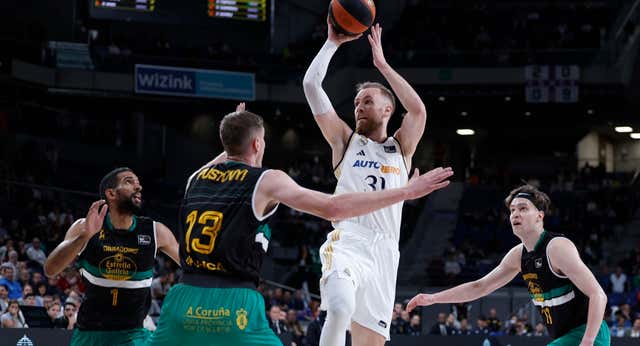 El Real Madrid no falla en casa y presiona a Unicaja por el liderato