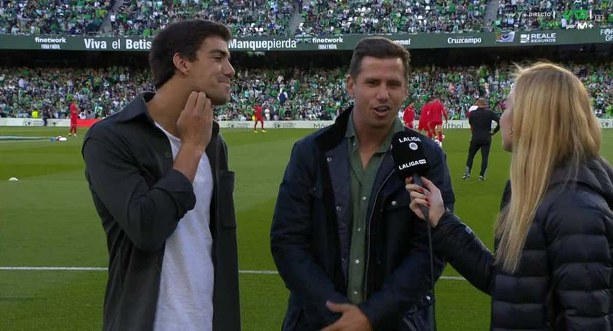 Juan Lebrón y Paquito Navarro, antes del Real Betis-Sevilla. /CAPTURA MOVISTAR PLUS+