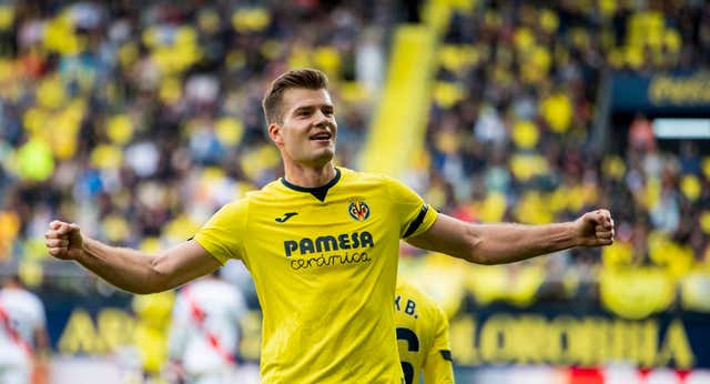 Sorloth y Baena marcan el camino del Villarreal a Europa