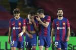 La ola que absorbe al Barça y el mundo al revés