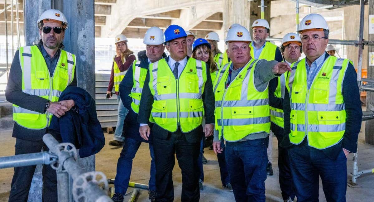 Laporta y su Junta Directiva visitaron recientemente las obras del Cam Nou.