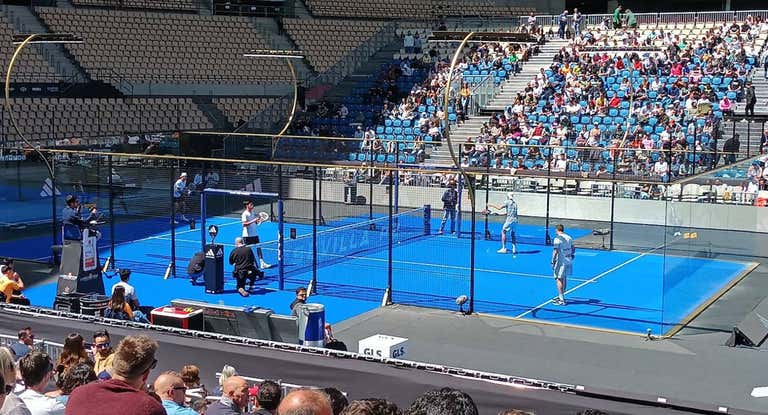 La pareja Lebrón-Navarro en su partido en la pista central.