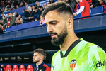 El Newcastle se posiciona por Mamardashvili