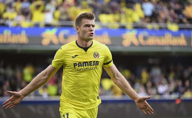 Sorloth es otro de los futbolistas que podría romper la hegemonía Barça, Real Madrid y Atlético.  EFE
