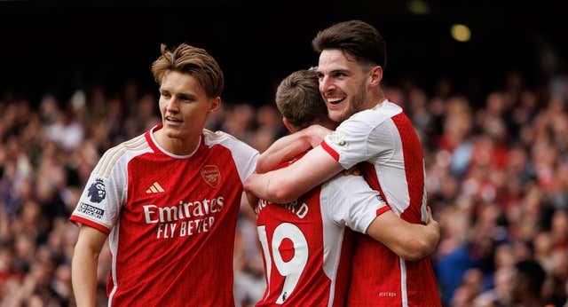 El Arsenal hace los deberes contra el Bournemouth y mete presión al City de Guardiola