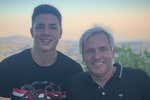 La vida de Santi Cañizares como agente de su hijo: «No soy el típico padre que quiere manejar su carrera»