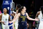 Dawn Staley, seleccionadora del 'Dream Team', no garantiza la presencia de Caitlin Clark en París: «No lo sé»