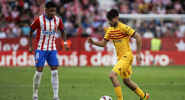La ‘pretemporada’ para la Eurocopa de un Pedri que no se mueve: «No queremos perderle, es fundamental»