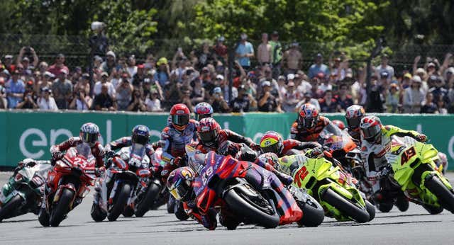 Tres salidas y tres resultados distintos: la maniobra que puede marcar una carrera