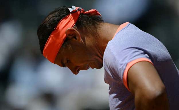 Nadal durante su derrota en Roma.  AFP