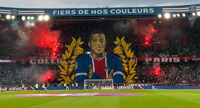 Pitada a Mbappé en su despedida del PSG… y marca gol