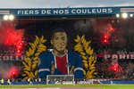 Pitada a Mbappé en su despedida del PSG... y marca gol