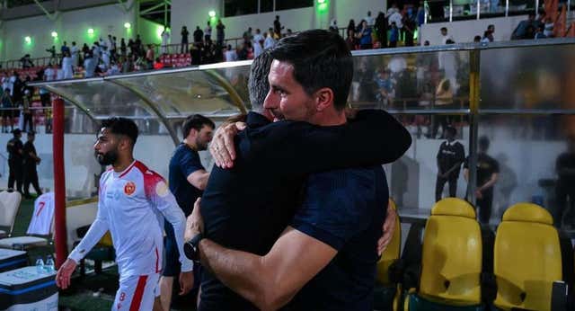 El Adrián González entrenador ya es una realidad: «No me siento futbolista y es una cosa que me sorprende»