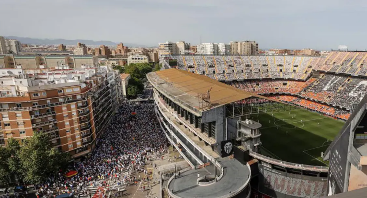 Mestalla vacío hace dos años en una protesta similar a la propuesta para el fin de semana del 19 de mayo./Jesús Signes.