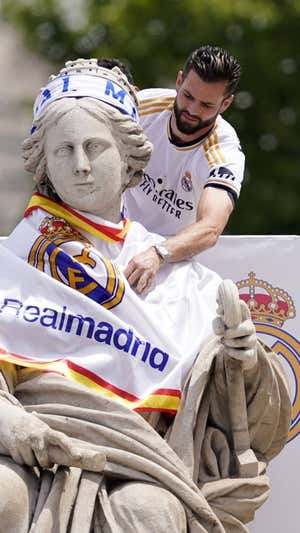 Nacho, en Cibeles celebrando el título. Reuters