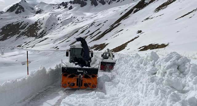 El Giro no subirá al Stelvio por el riesgo de avalanchas