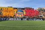 Los tifos que compiten con la Champions están en la Segunda RFEF catalana... y tienen mensaje más allá del fútbol