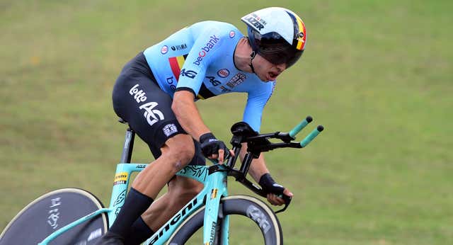 Van Aert anuncia su regreso al ciclismo dos meses después de su aparatosa caída