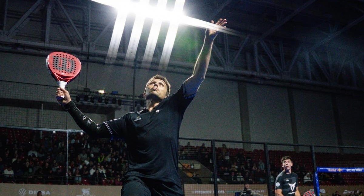 Fernando Belasteguín durante un partido en el Asunción Premier Pádel.