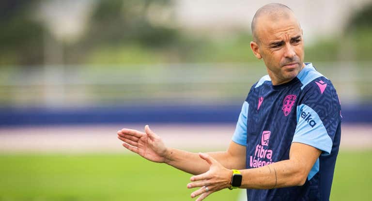 José Luis Sánchez Vera, entrenador del Levante.