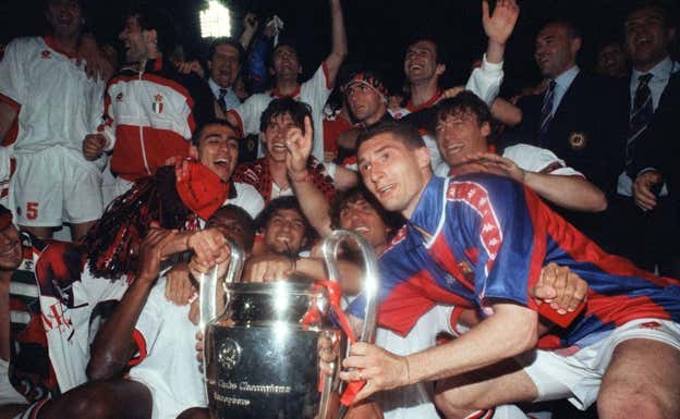 El Milan celebra la victoria contra el Barça. AFP
