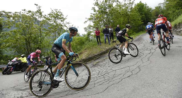 Cuál es la altimetría del Mortirolo, uno de los ascensos más duros del Giro de Italia 2024