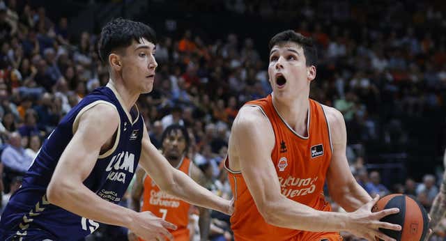 Fabián Flores, la joya de 19 años que «no aguantaba un entrenamiento ACB» y ahora brilla con UCAM Murcia en los playoffs