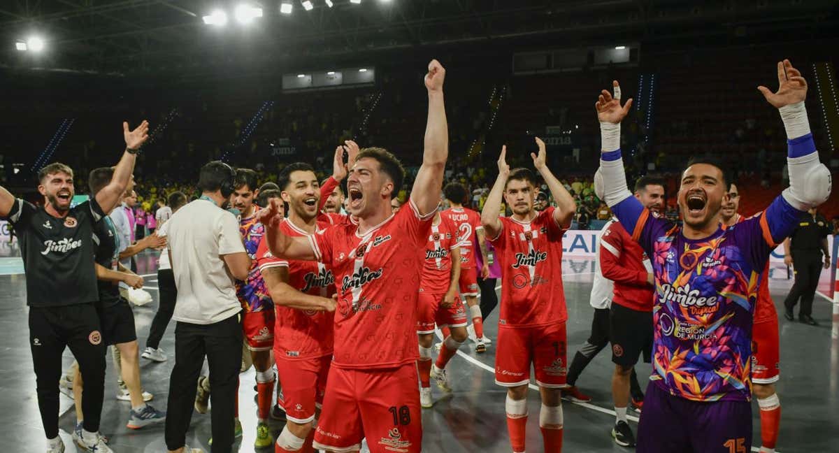 Los jugadores del Jimbee celebran su pase a la final de la Copa. /EFE