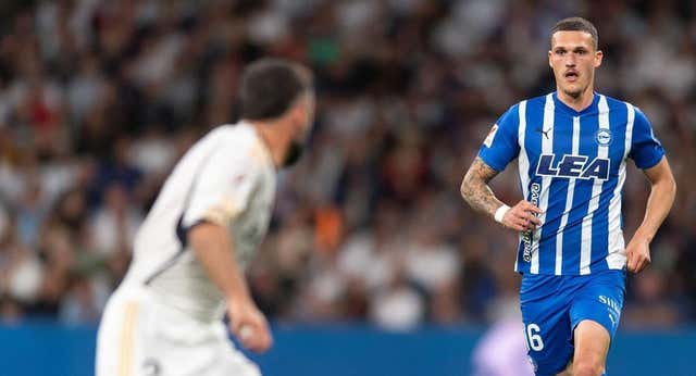 El Nápoles sigue de cerca a Rafa Marín