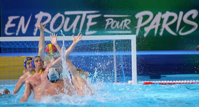 Los tipos de faltas hay en waterpolo: ordinarias, con penalti y con expulsión