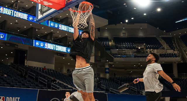 Así se preparan Baba Miller e Izan Almansa, las perlas del baloncesto español que llaman a la puerta de la NBA