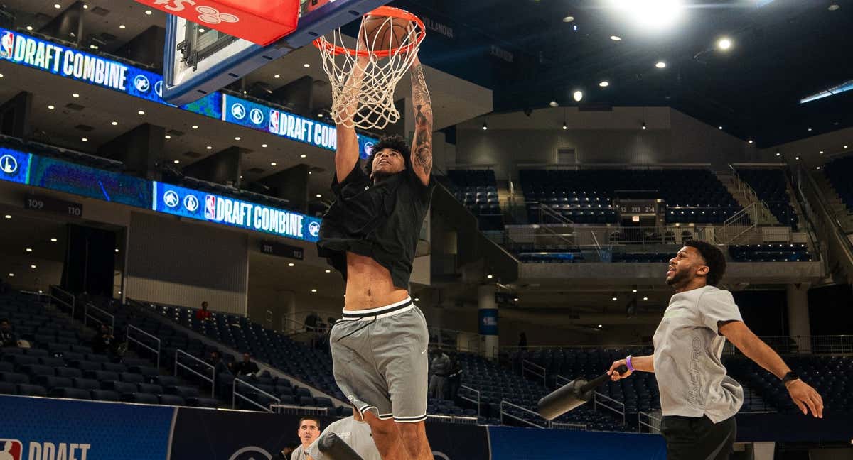 Izan Almansa machaca en el Pro Day.