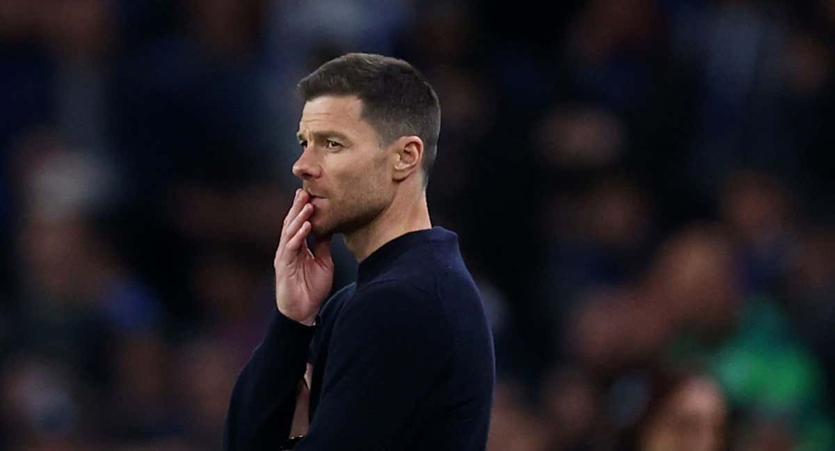 Xabi Alonso se lamenta en la final de Dublín .