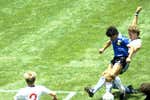Los hijos de Maradona intentan frenar la subasta del Balón de Oro de México 86