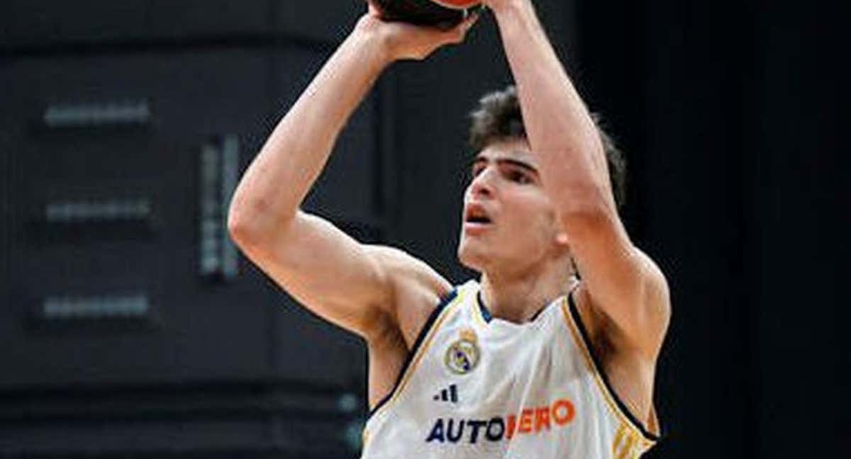 Hugo González durante el partido ante el Ulm.