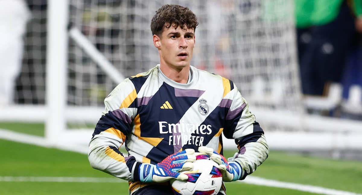 Kepa, calentando en el Bernabéu./Agencias