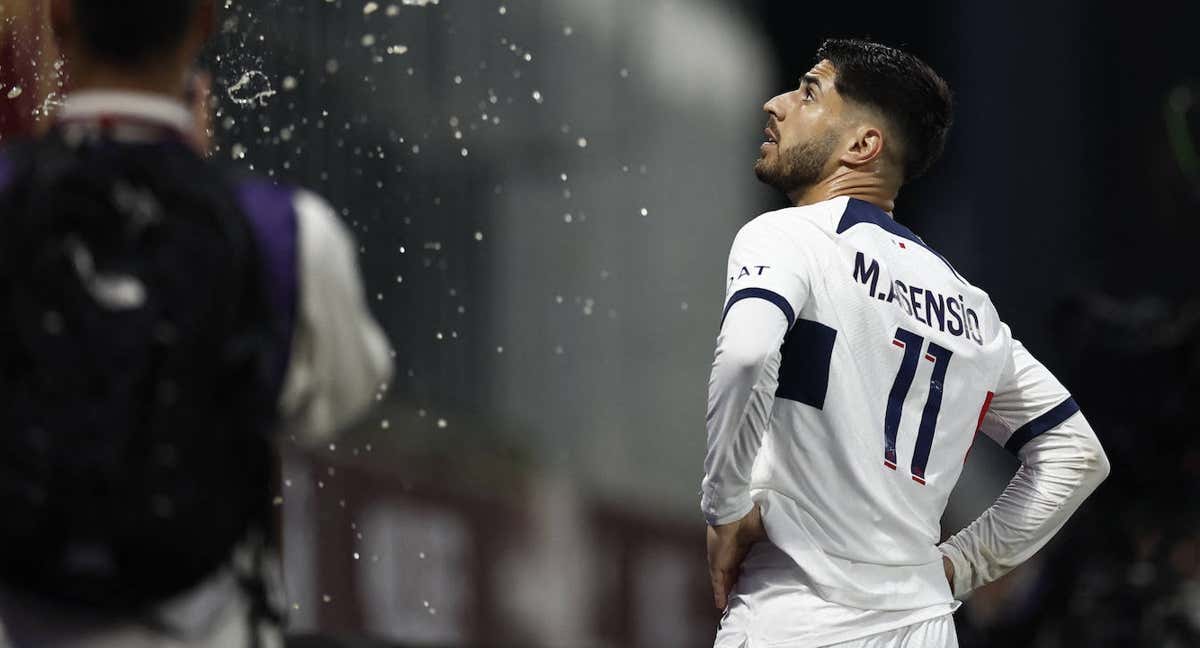 Marco Asensio, sin un rol protagonista en el PSG, se queda fuera de la preconvocatoria de De la Fuente.