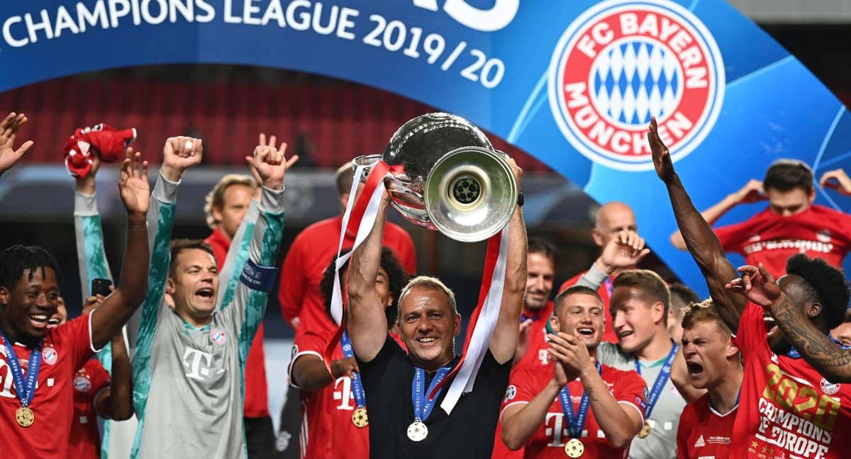 Hansi Flick levanta la Champions.