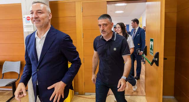 El presidente de Las Palmas confirma un entrenador “prácticamente cerrado” y “10 o 12 salidas”