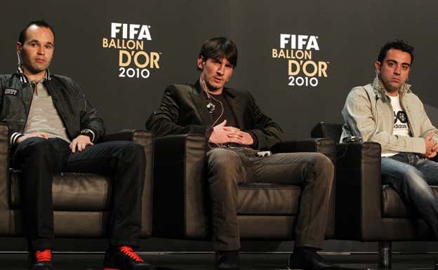 Iniesta, Messi y Xavi en el Balón de Oro de 2010.