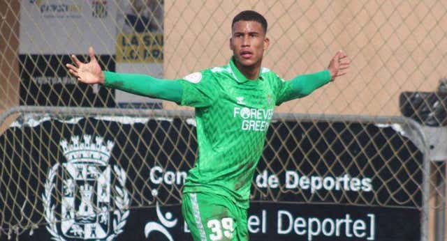El Inter quiere a Álex Pérez… pero hay más clubes