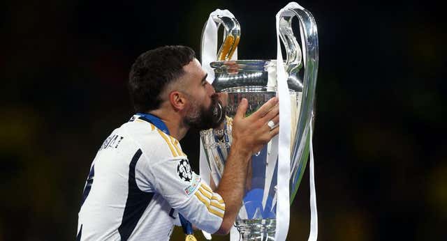 Carvajal se une al selecto club de los defensas MVP y amplía el mito: «Me mueve la determinación»