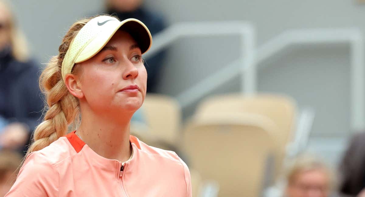 Anastasia Potapova se lamenta durante su partido ante Iga Swiatek. /AFP