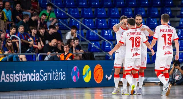Jimbee asalta el Palau y deja al Barça al borde del abismo