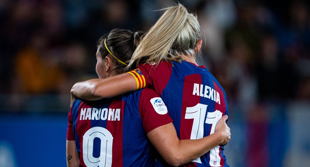 Mariona Caldentey y Alexia Putellas celebrando un gol.
