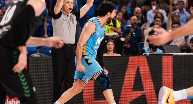 Francis Alonso, el ‘killer’ que quiere dar el ascenso al Estu: «Me veo celebrando en los Delfines»