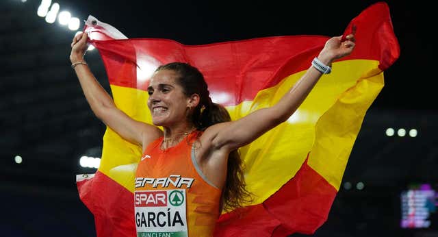 ¡Una grandiosa Marta García gana el bronce tras una espectacular remontada y da la primera medalla a España!