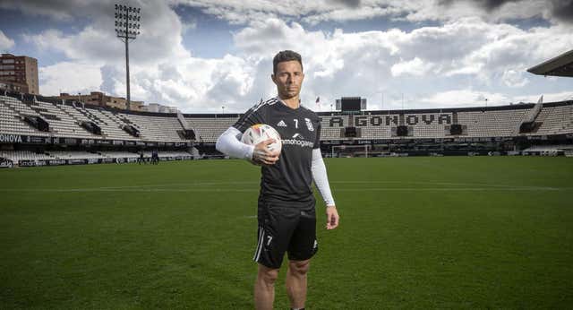 Rubén Castro se despide del fútbol con un hueco en su corazón para Pepe Mel y Jorge Molina